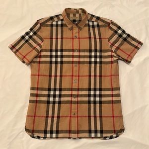 Authentic Burberry Men’s button short sleeve collared shirt w/ pocket size large